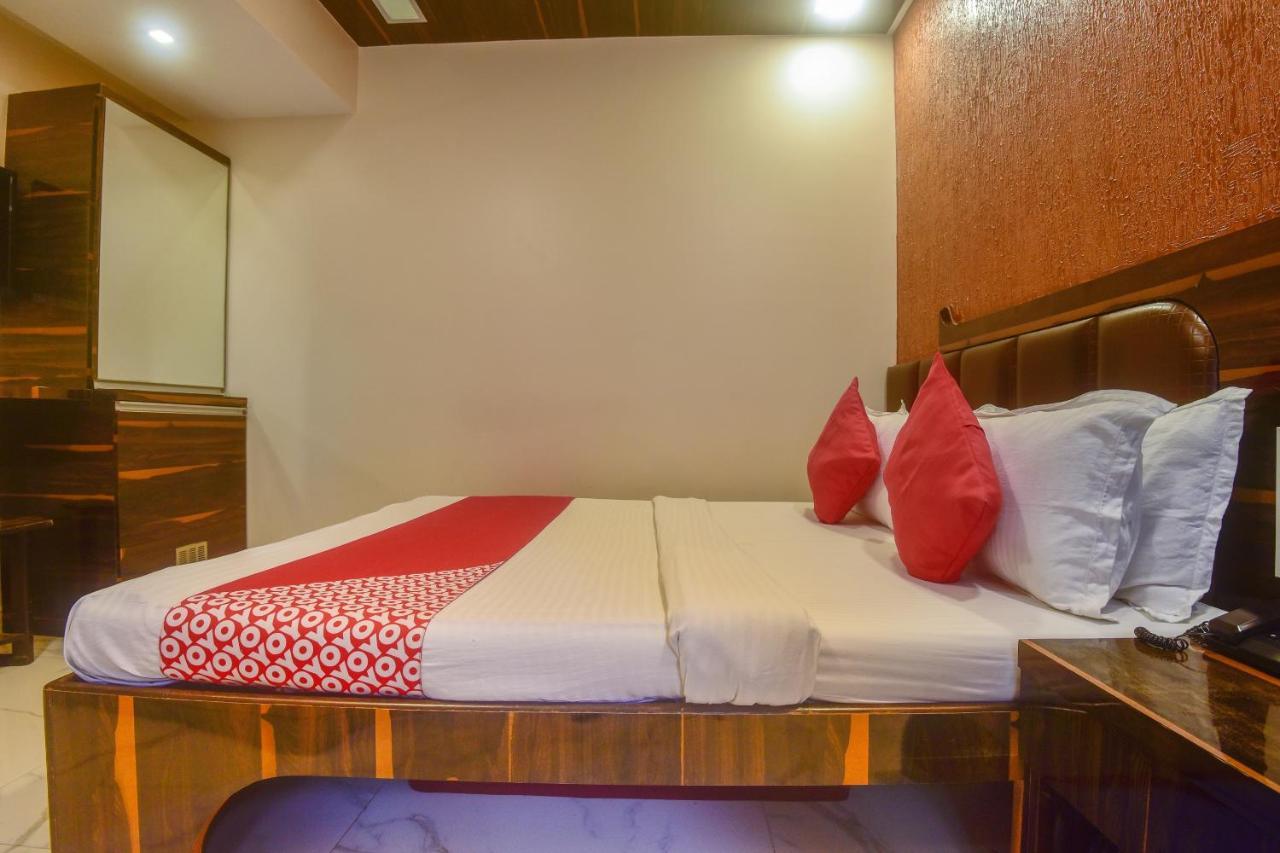 Oyo 28893 Hotel Gulf Mumbai Bagian luar foto