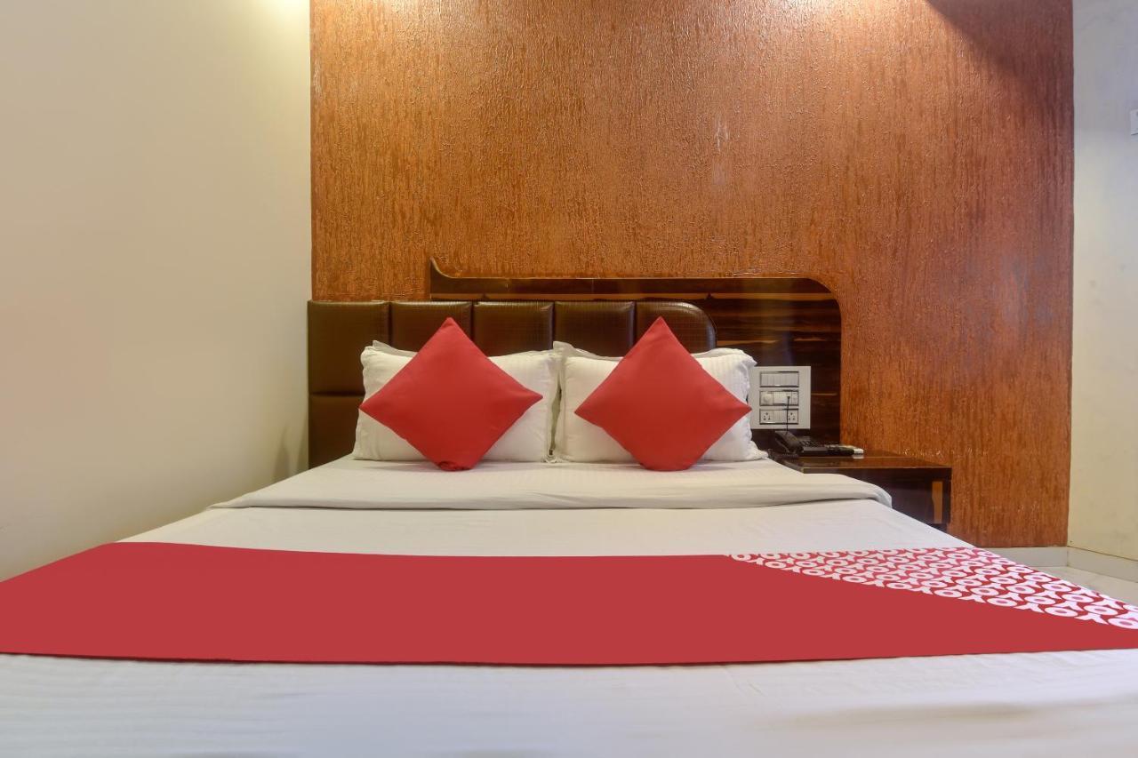 Oyo 28893 Hotel Gulf Mumbai Bagian luar foto