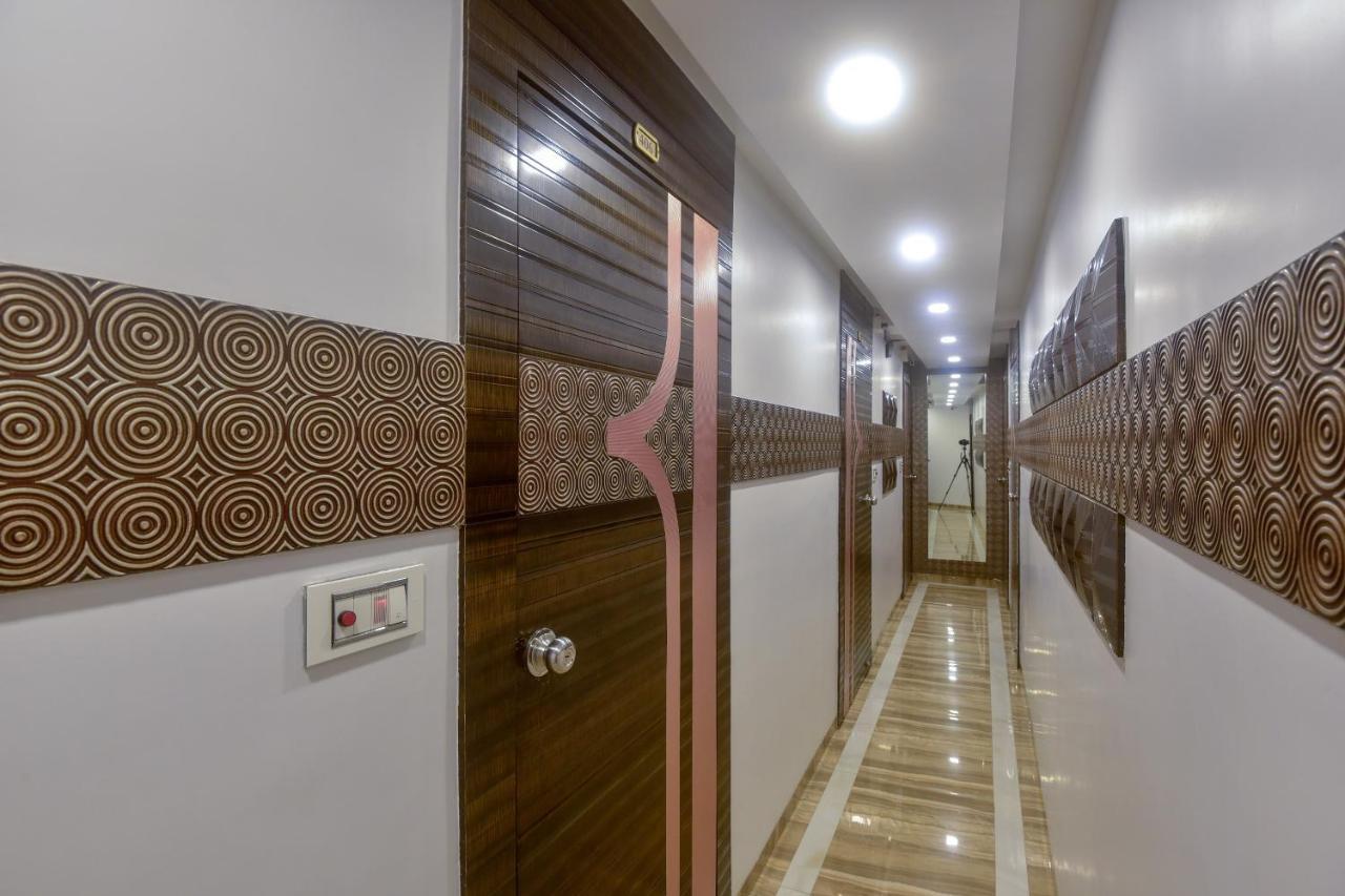 Oyo 28893 Hotel Gulf Mumbai Bagian luar foto