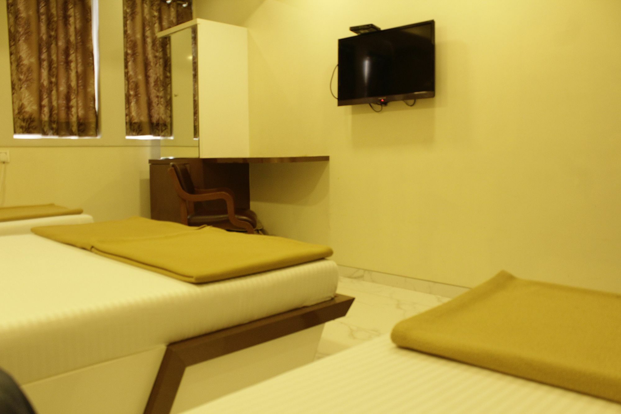 Oyo 28893 Hotel Gulf Mumbai Bagian luar foto